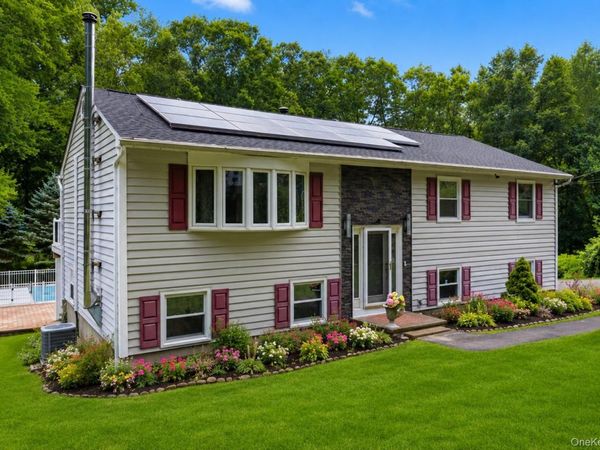 27 Casse Court, Mahopac, NY 10541