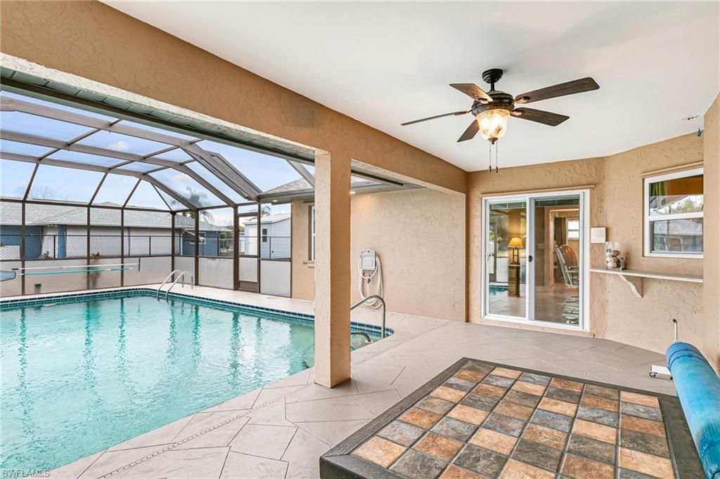 401 Candlewick Cir E, Lehigh Acres, FL 33936 Photo