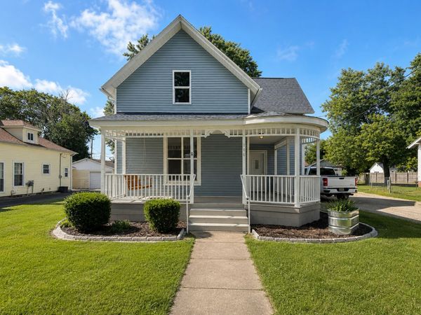 106 Gilbert Street , Rossville, IL 60963