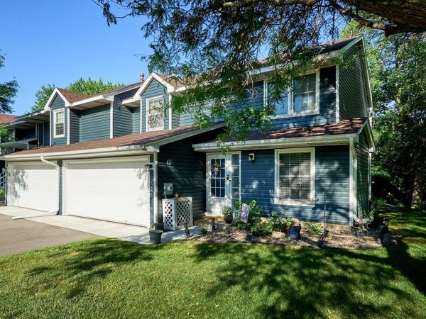 2327 Grange Avenue N, Oakdale, MN 55128