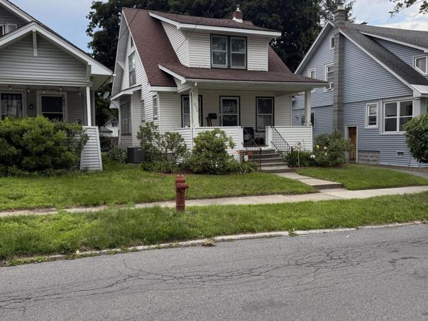 835 Dean Street, Schenectady, NY 12309