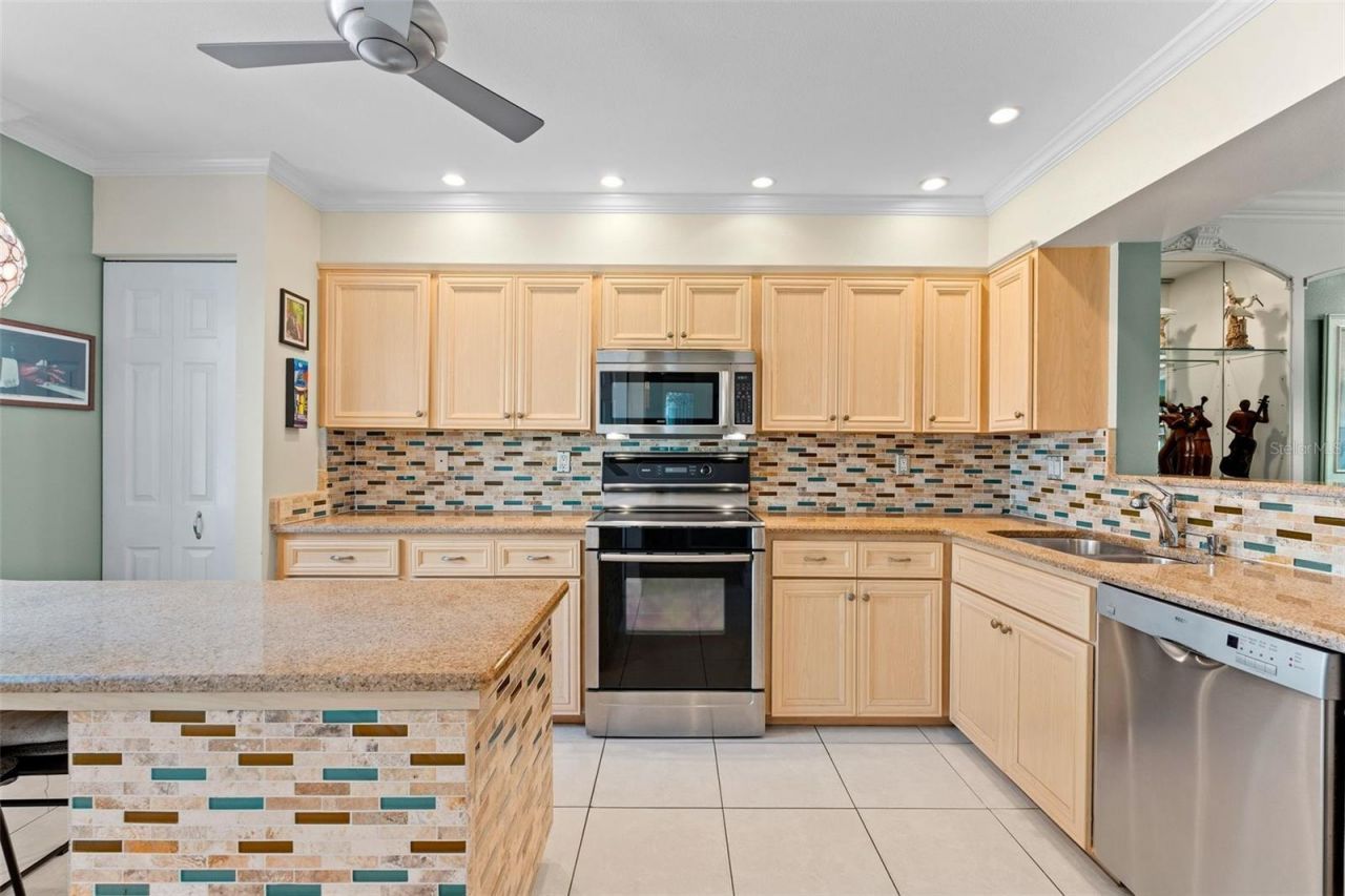 6101 34th Street W, Unit 2B, Bradenton, FL 34210 Photo