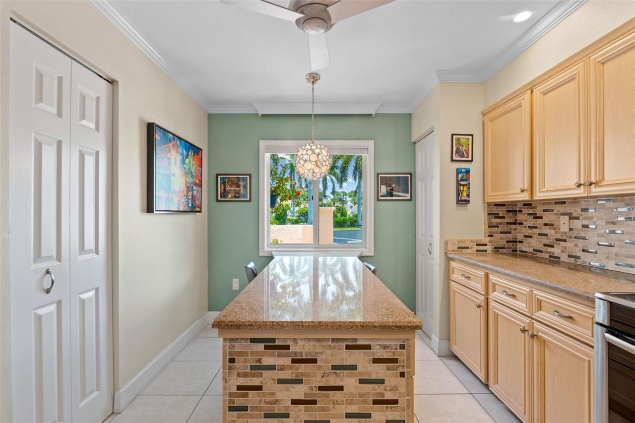 6101 34th Street W, Unit 2B, Bradenton, FL 34210 Photo