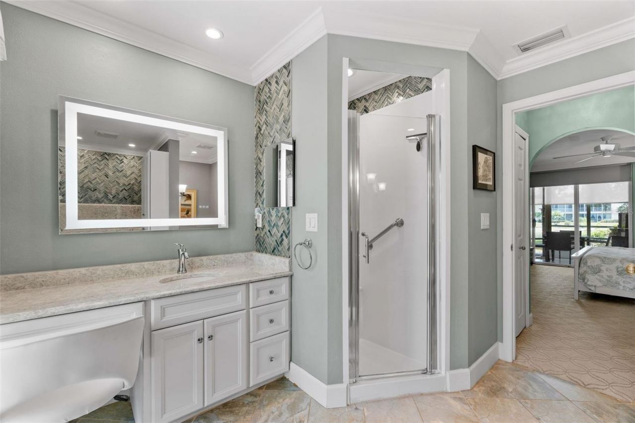 6101 34th Street W, Unit 2B, Bradenton, FL 34210 Photo
