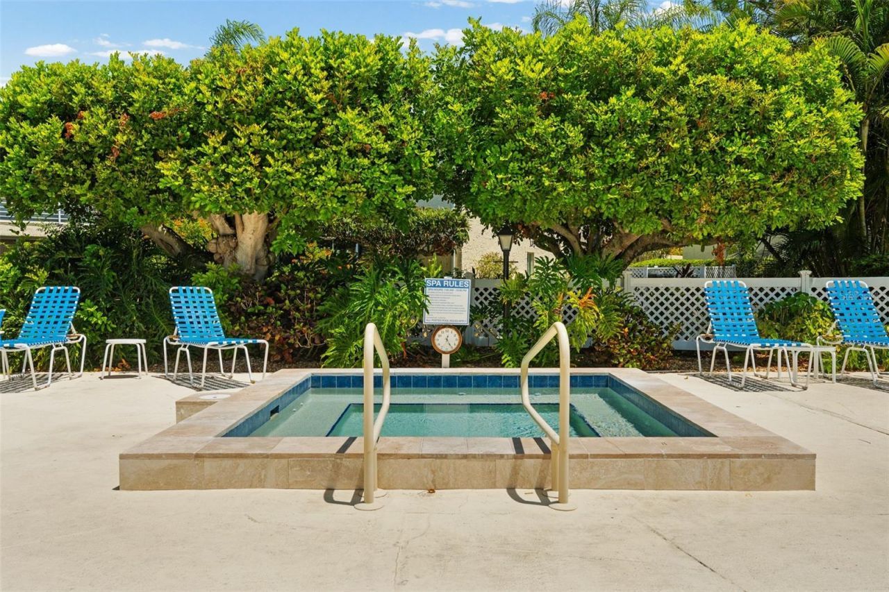 6101 34th Street W, Unit 2B, Bradenton, FL 34210 Photo