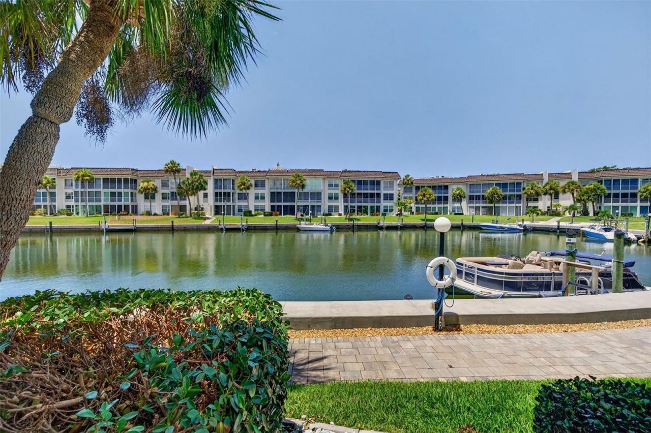 4390 Exeter Drive, Unit 107, Longboat Key, FL 34228 Photo