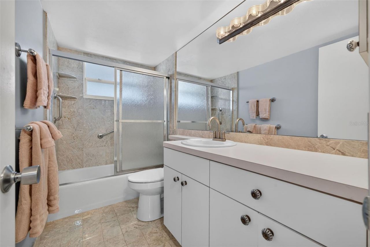 4390 Exeter Drive, Unit 107, Longboat Key, FL 34228 Photo