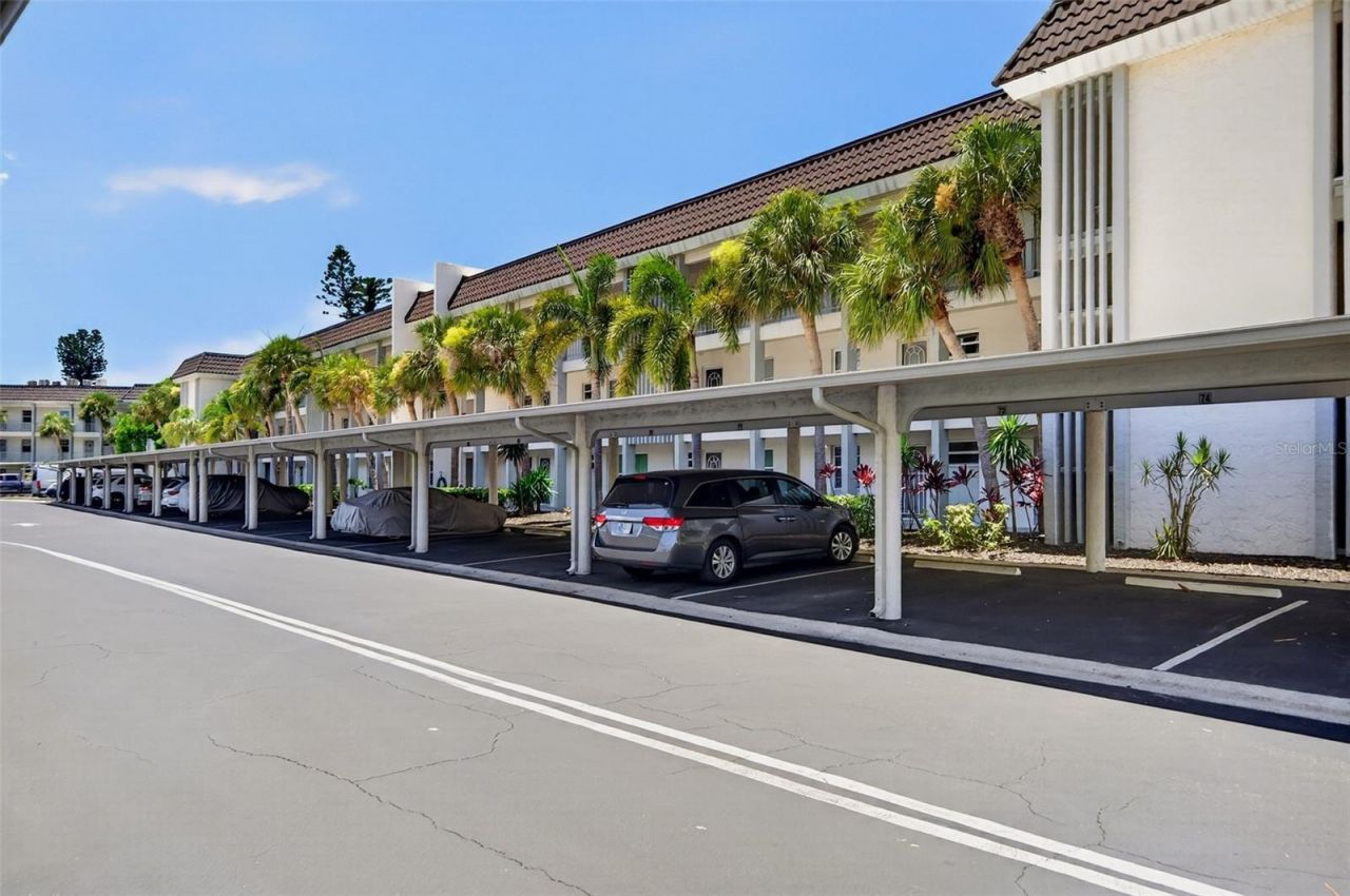 4390 Exeter Drive, Unit 107, Longboat Key, FL 34228 Photo