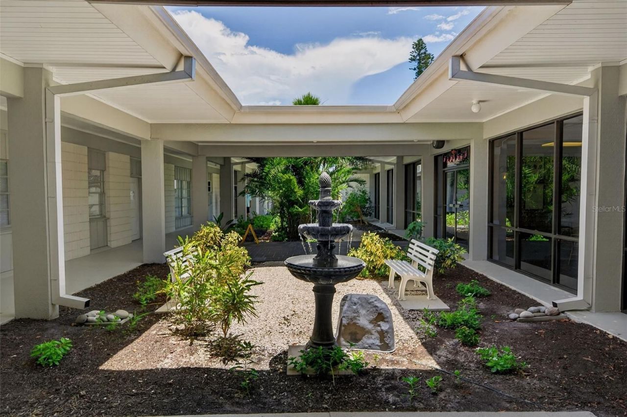 4390 Exeter Drive, Unit 107, Longboat Key, FL 34228 Photo