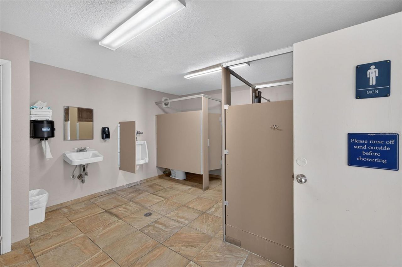 4390 Exeter Drive, Unit 107, Longboat Key, FL 34228 Photo
