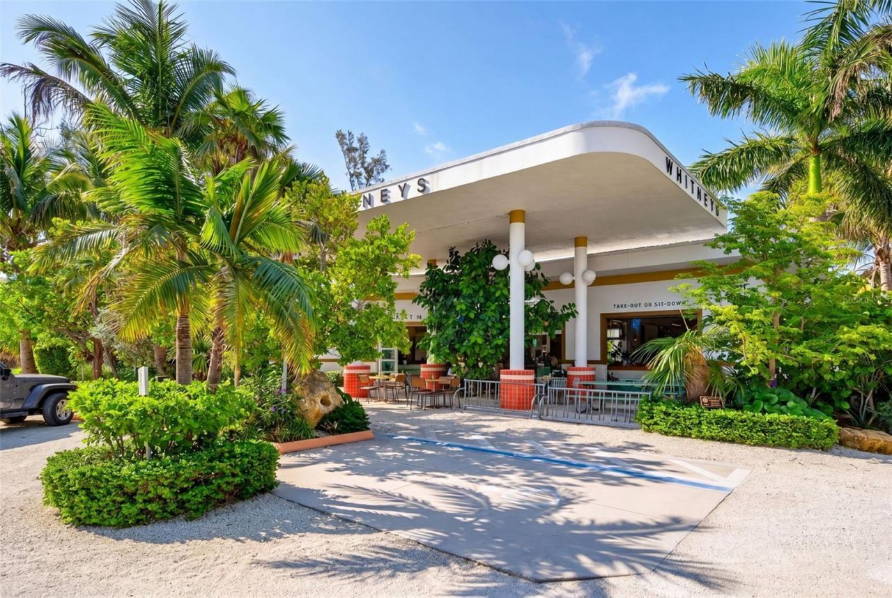 4390 Exeter Drive, Unit 107, Longboat Key, FL 34228 Photo