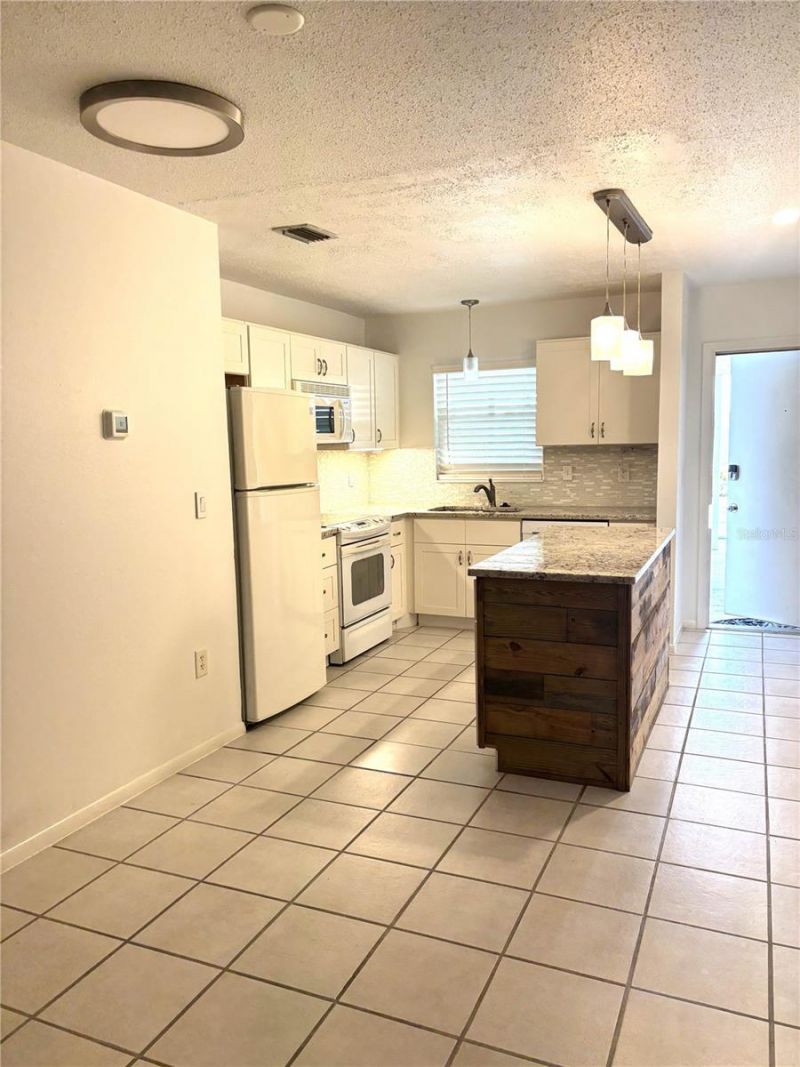 2115 9th Avenue W, Unit 6B, Bradenton, FL 34205 Photo