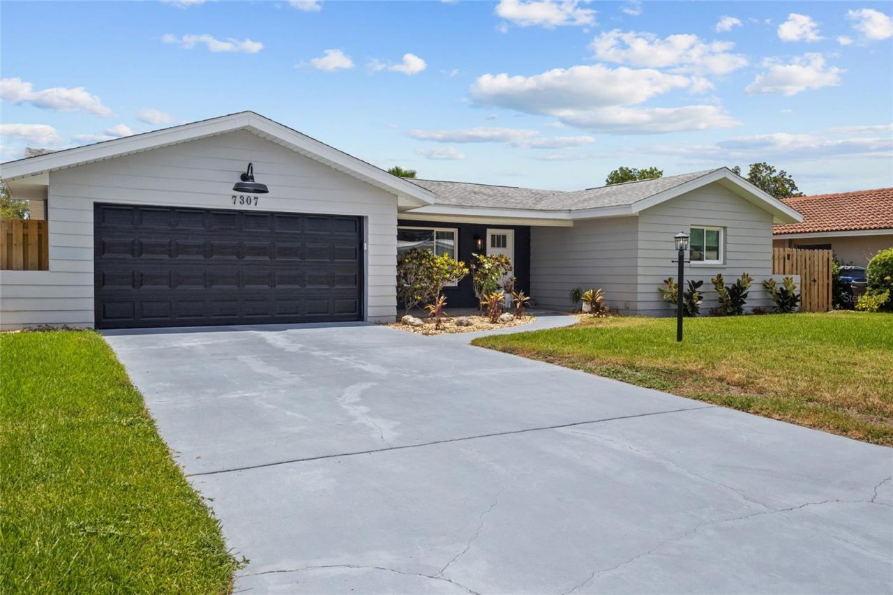7307 14th Avenue W, Bradenton, FL 34209 Photo