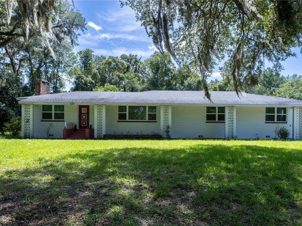 298 N COURT STREET , BRONSON, FL 32621