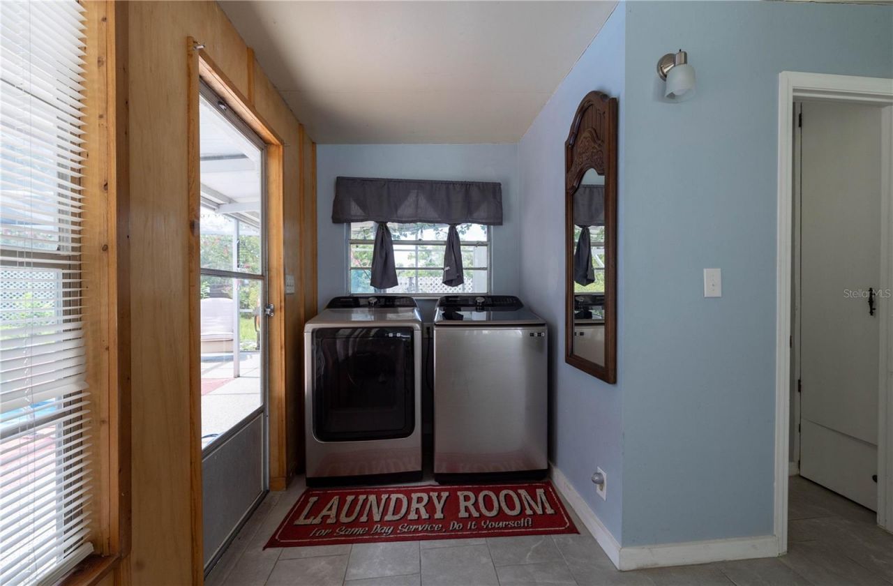 298 N Court Street , Bronson, FL 32621 Photo