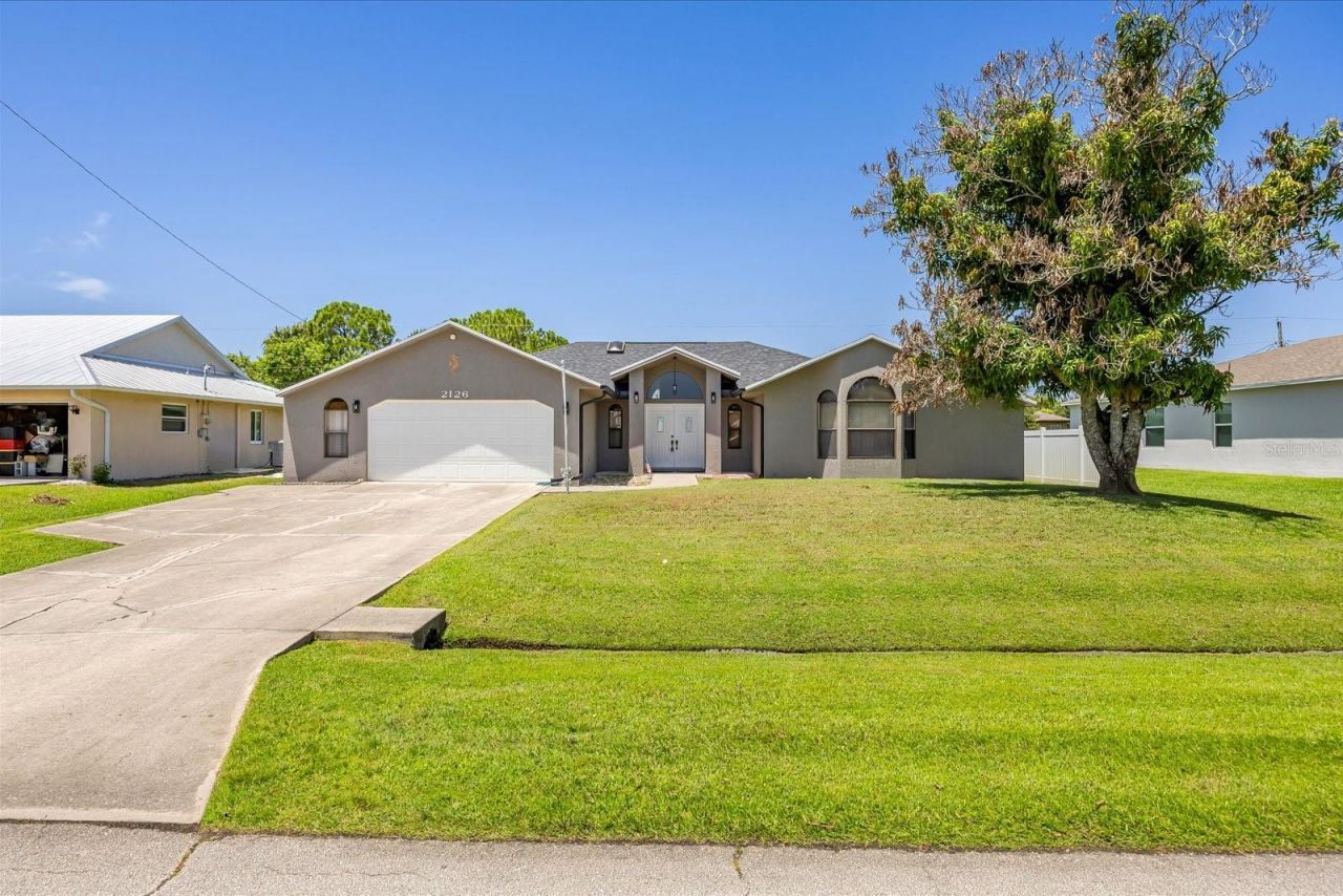 2126 SW Trenton Lane , Port Saint Lucie, FL 34984 Photo