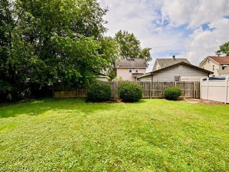 2817 Fletcher Avenue NE, Canton, OH 44705 Photo 5