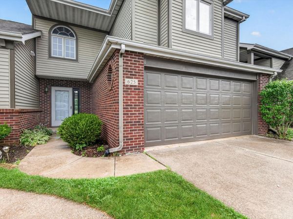 625 W 93rd Court , Crown Point, IN 46307