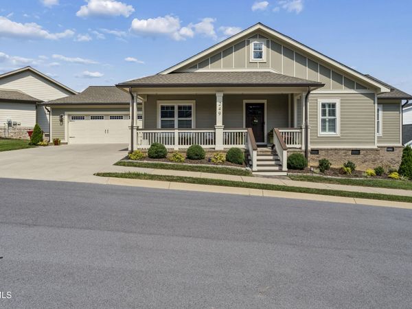 249 Princeton Gardens, Johnson City, TN 37601