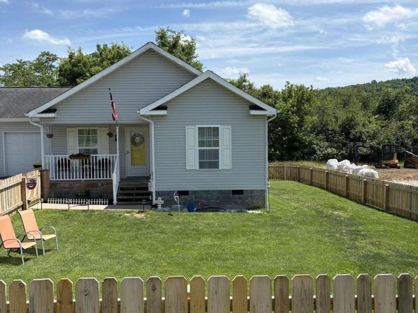 18408 Fortunes Way, Abingdon, VA 24210