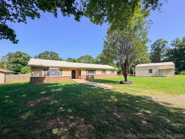 16557 N Briggs Flat Road , Tahlequah, OK 74464