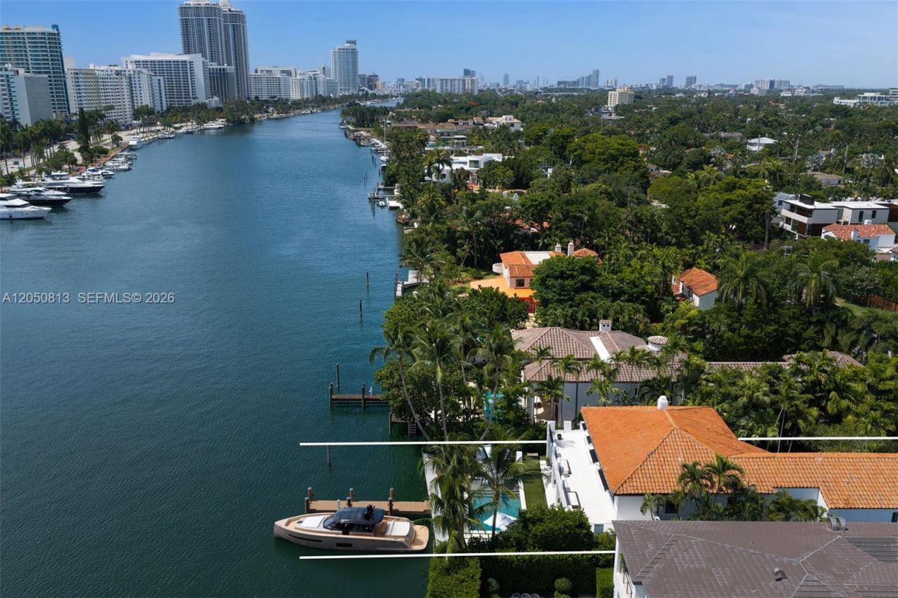 5401 Pine Tree Drive , Unit 5401, Miami Beach, FL 33140 Photo
