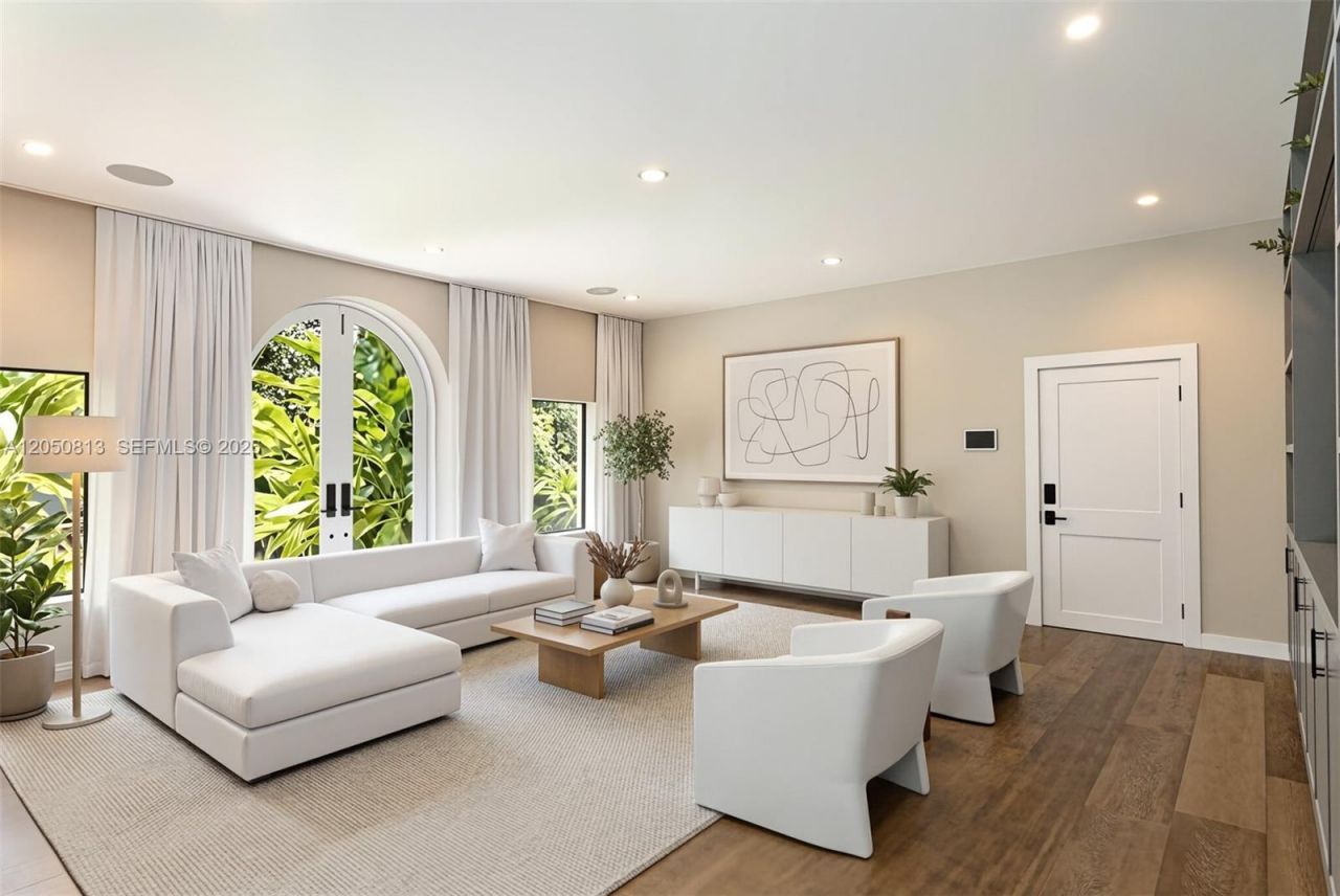 5401 Pine Tree Drive , Unit 5401, Miami Beach, FL 33140 Photo