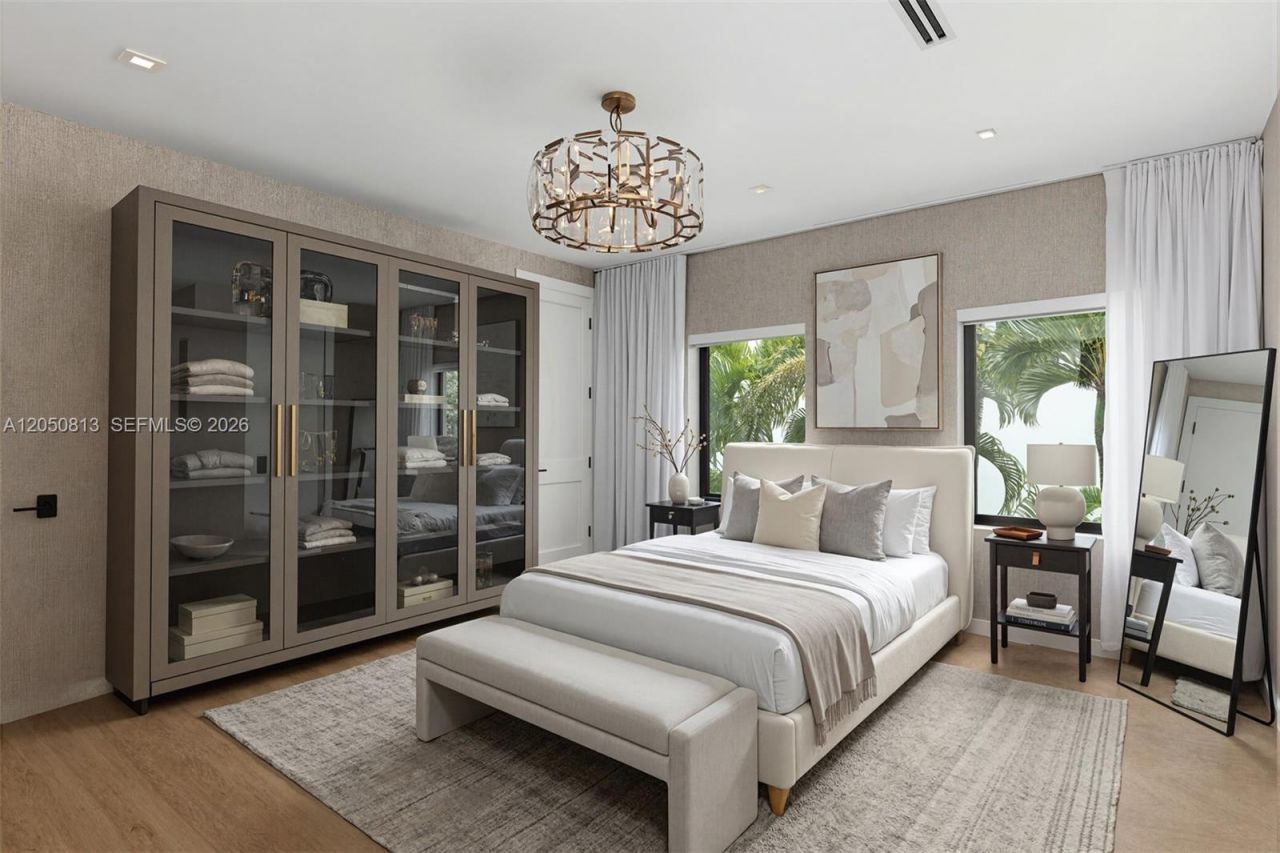 5401 Pine Tree Drive , Unit 5401, Miami Beach, FL 33140 Photo