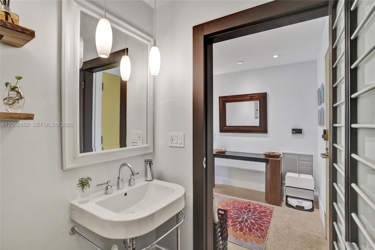 2001 Meridian Ave, Unit 308, Miami Beach, FL 33139 Photo