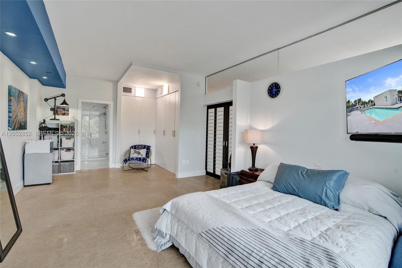 2001 Meridian Ave, Unit 308, Miami Beach, FL 33139 Photo