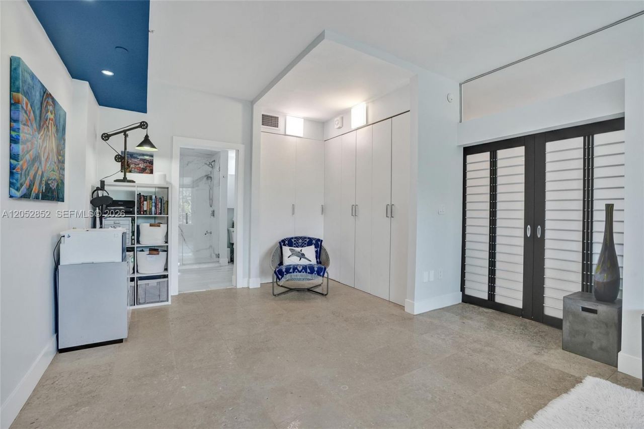 2001 Meridian Ave, Unit 308, Miami Beach, FL 33139 Photo
