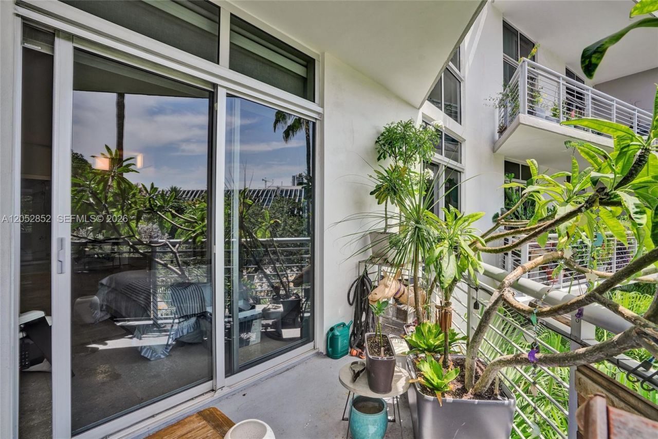 2001 Meridian Ave, Unit 308, Miami Beach, FL 33139 Photo