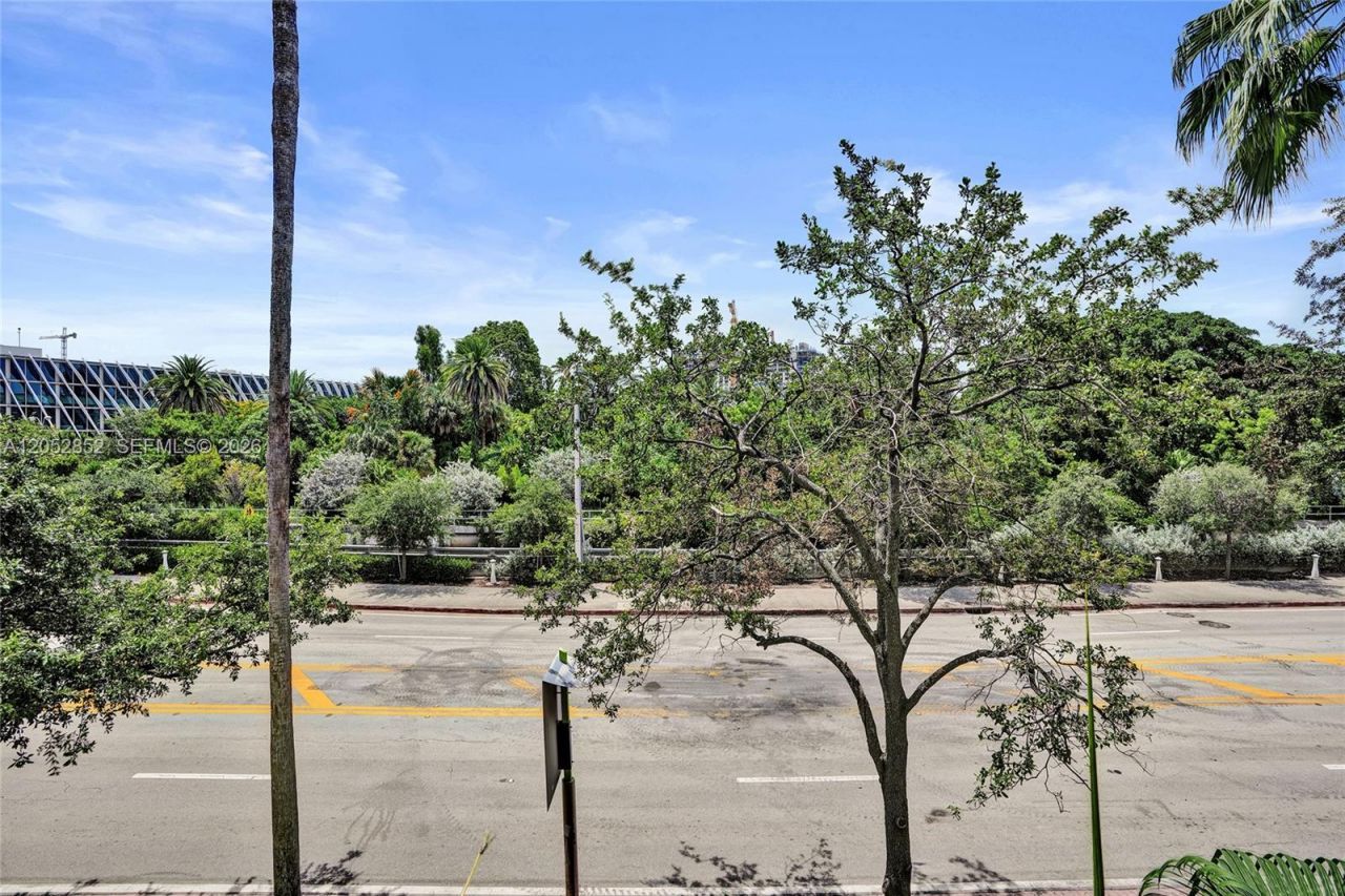 2001 Meridian Ave, Unit 308, Miami Beach, FL 33139 Photo