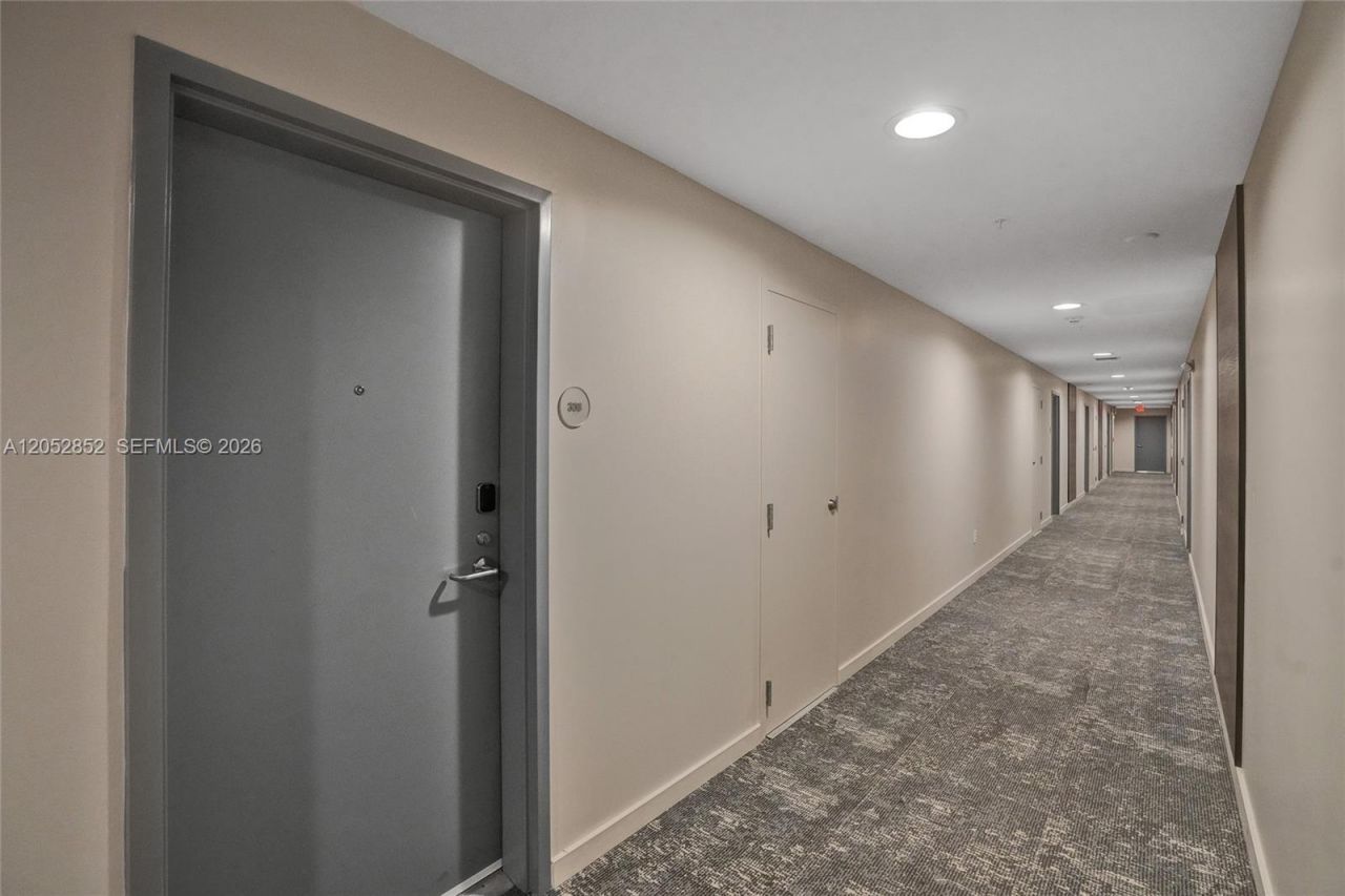 2001 Meridian Ave, Unit 308, Miami Beach, FL 33139 Photo