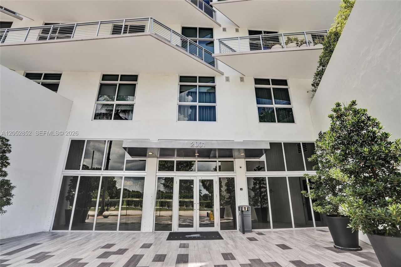 2001 Meridian Ave, Unit 308, Miami Beach, FL 33139 Photo
