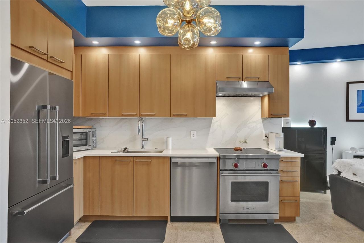 2001 Meridian Ave, Unit 308, Miami Beach, FL 33139 Photo