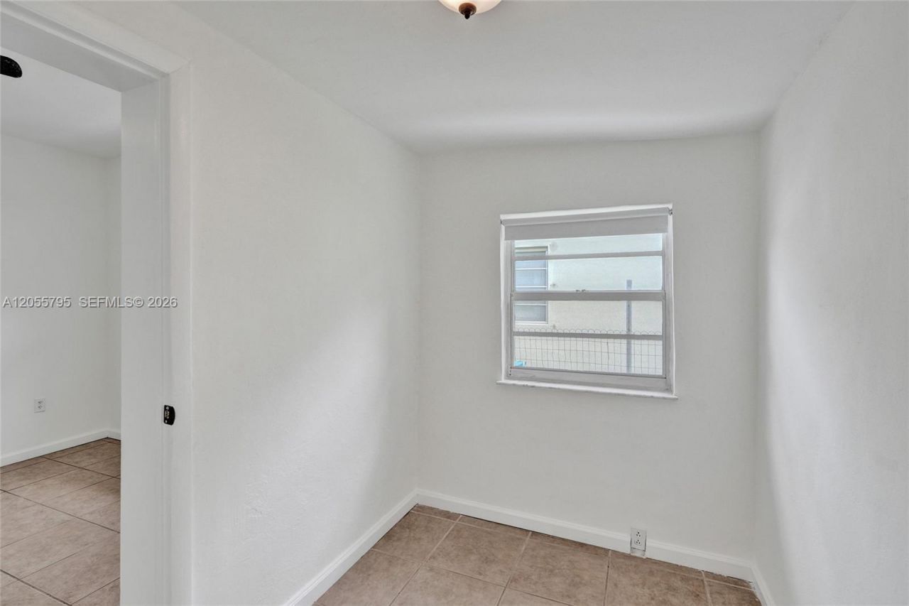 2920 SW 3rd St , Unit 2920, Miami, FL 33135 Photo