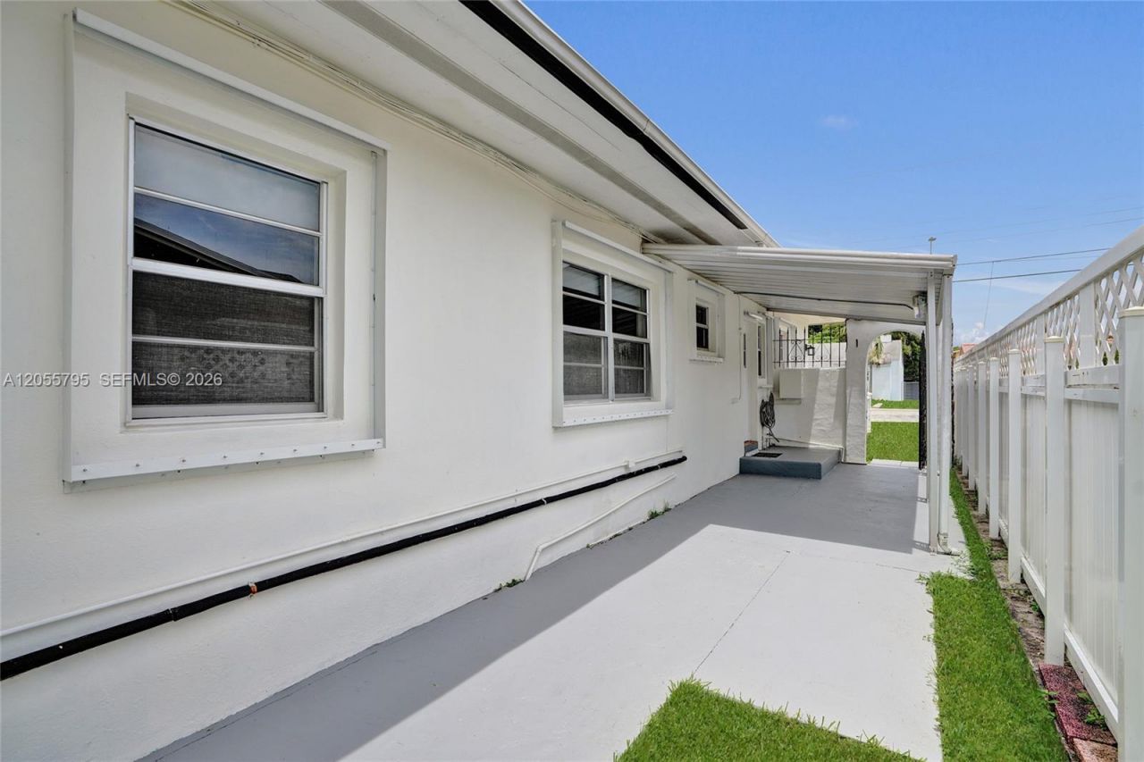 2920 SW 3rd St , Unit 2920, Miami, FL 33135 Photo