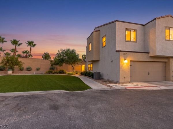 3634 Alpheus River Avenue , Las Vegas, NV 89106