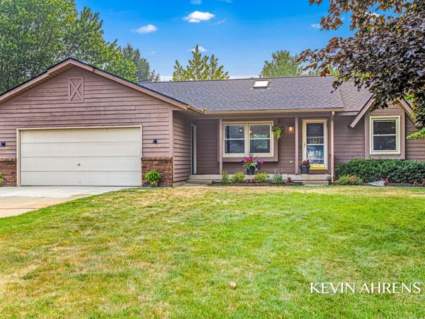7368 Iron Drive, Hudsonville, MI 49426
