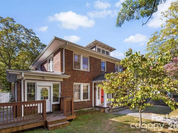715 Hawthorne Lane , Charlotte, NC 28204