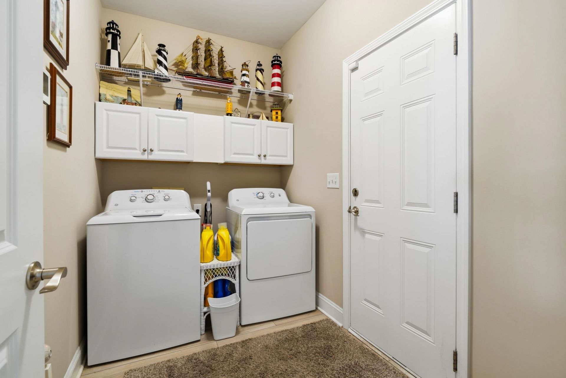 748 Hobonny Loop  Photo 20