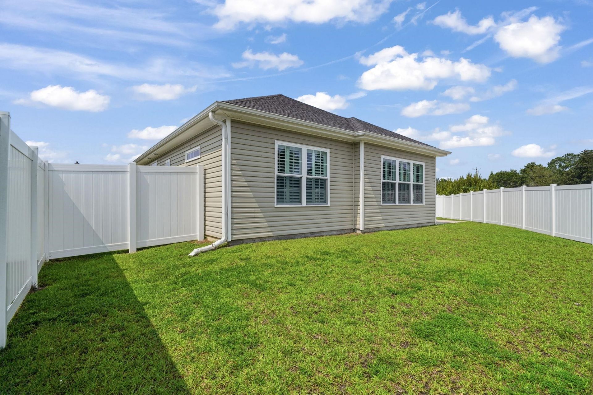 748 Hobonny Loop  Photo 23