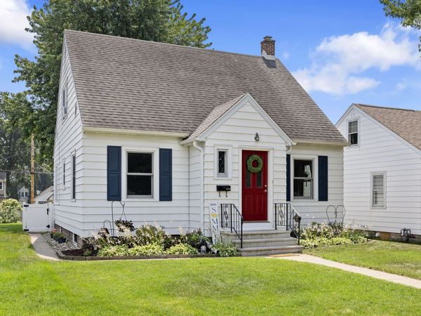 2116 Winnebago St, La Crosse, WI 54601