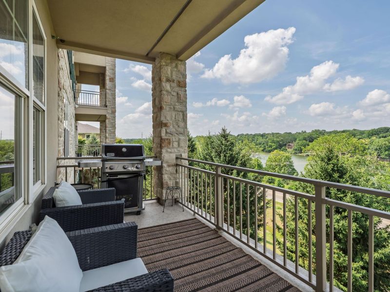 5735 Newbank Circle, Unit 203, Dublin, OH 43017 Photo 3