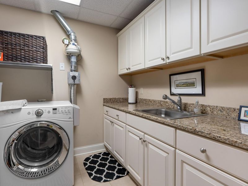 5735 Newbank Circle, Unit 203, Dublin, OH 43017 Photo 30