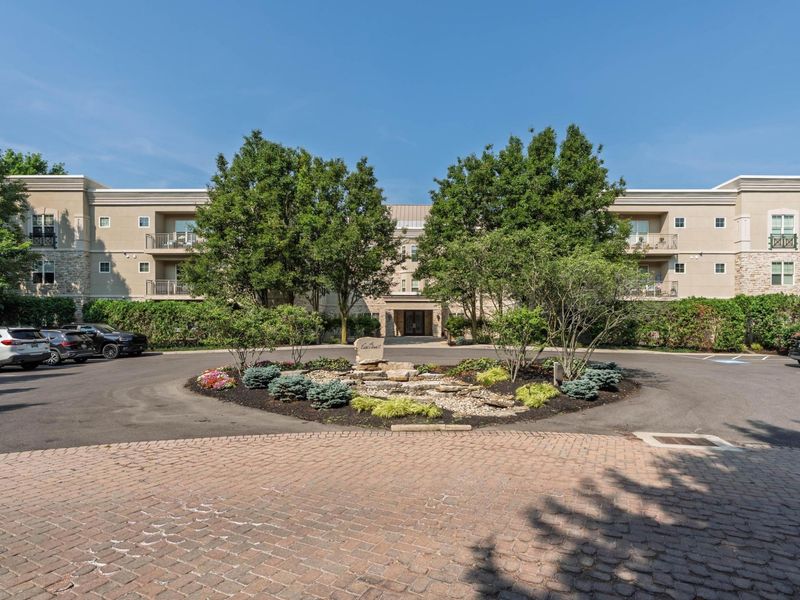 5735 Newbank Circle, Unit 203, Dublin, OH 43017 Photo 6