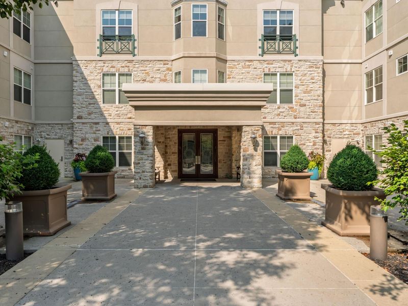5735 Newbank Circle, Unit 203, Dublin, OH 43017 Photo 8