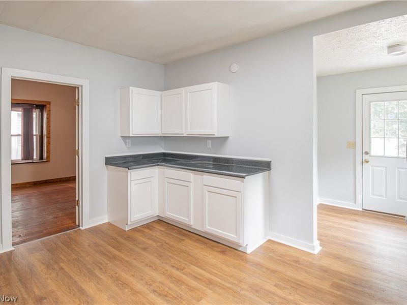 665 Thayer Street , Akron, OH 44310 Photo 11