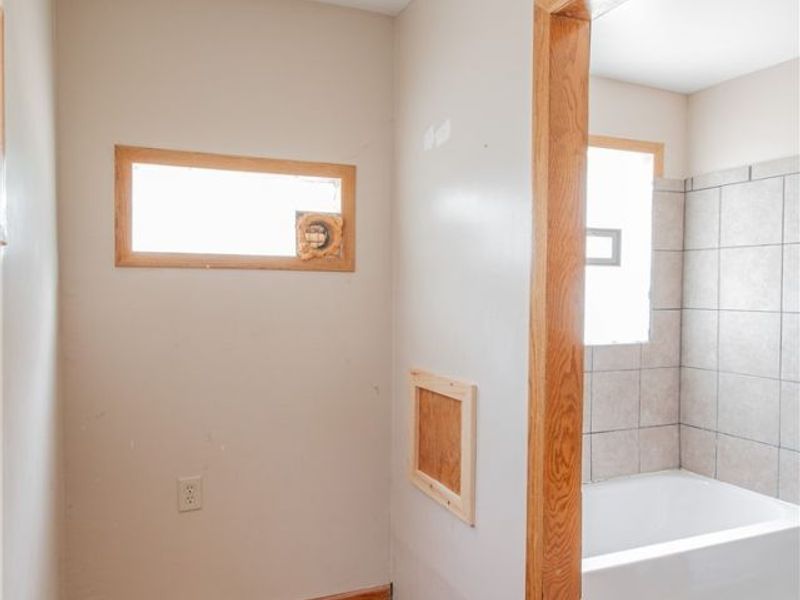 665 Thayer Street , Akron, OH 44310 Photo 18